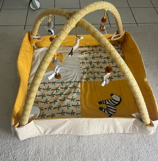 Play mat / tapis d'éveil