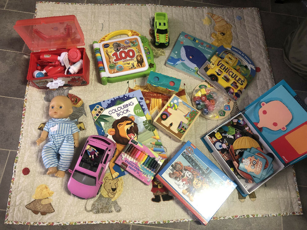 Lot de jouets