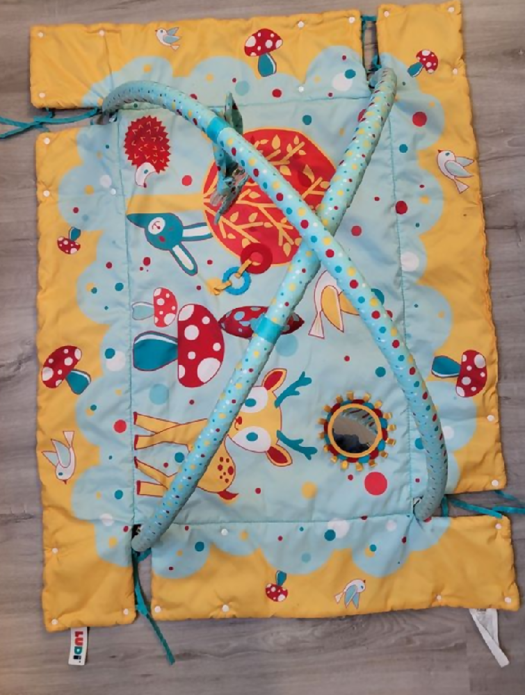 Play mat / tapis d'éveil